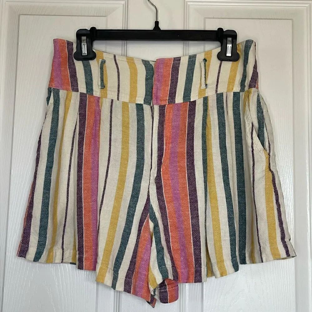 BP. Linen blend high waist striped shorts size M